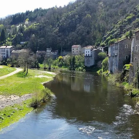 Village de vacances Vvf Villages  Les Gorges De L'allier   Lavoûte-chilhac 3*